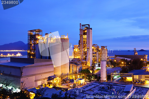 Image of Coal plant at night 