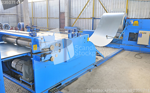 Image of machine for rolling steel sheet 