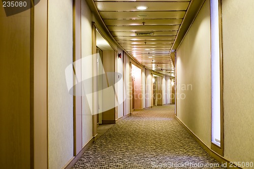 Image of Long curved hallway

