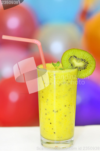 Image of fresh kiwi juice