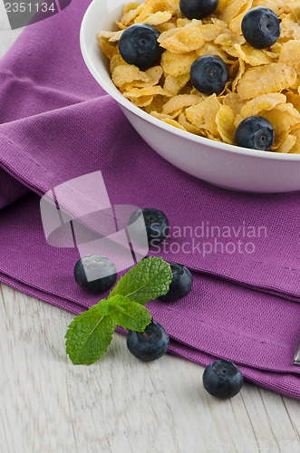 Image of Cereal and blueberries