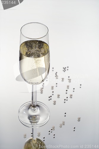 Image of Glass of champagne