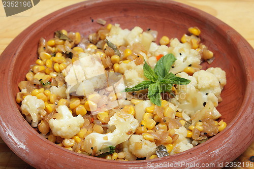 Image of Balti sweetcorn and cauliflower curry