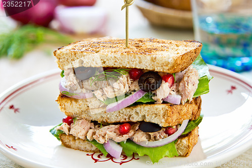 Image of Tuna sandwich