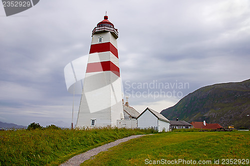 Image of Alnes lighthouse 2