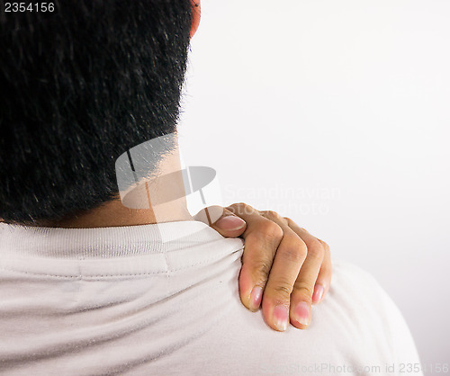 Image of shoulder pain