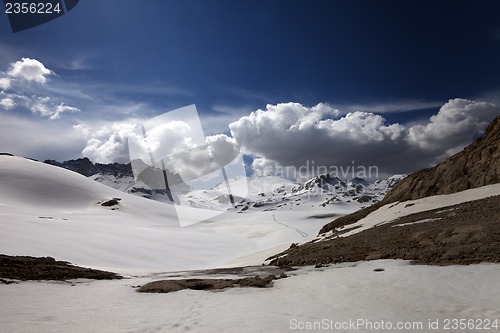 Image of Snow plateau with footpath