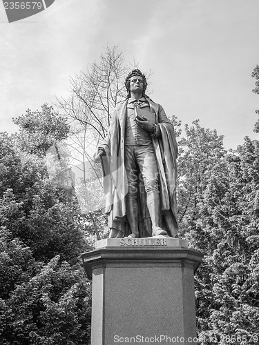 Image of Schiller statue in Frankfurt