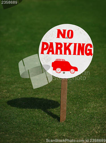 Image of Sign saying no parking