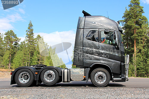 Image of New Volvo FH16 600 Truck, Side View