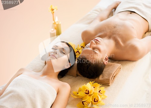 Image of couple in spa