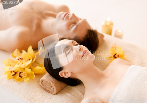 Image of couple in spa