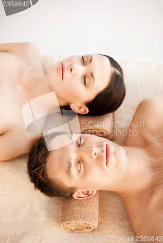 Image of couple in spa