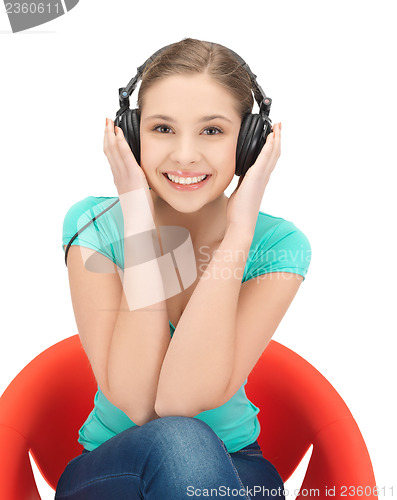 Image of girl with headphones