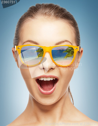 Image of amazed girl in shades