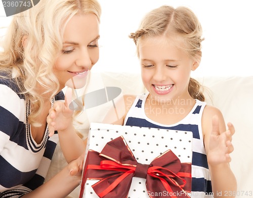 Image of mother and daughter