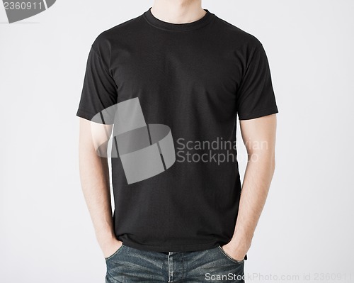 Image of man in blank t-shirt