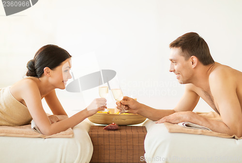 Image of couple in spa