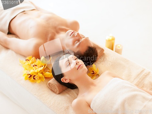 Image of couple in spa