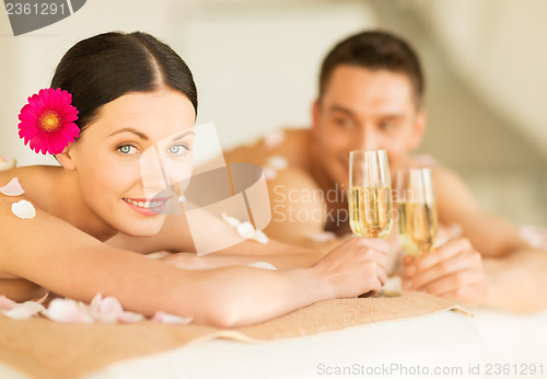 Image of couple in spa