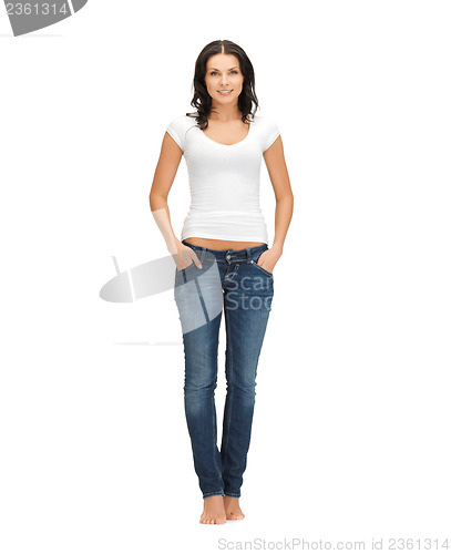 Image of woman in blank white t-shirt