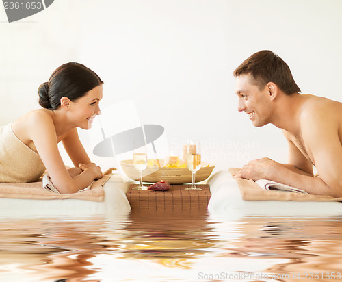 Image of couple in spa