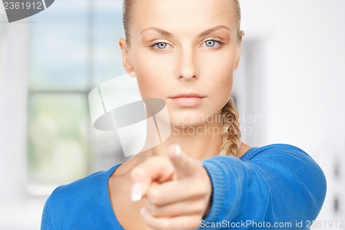 Image of businesswoman pointing her finger