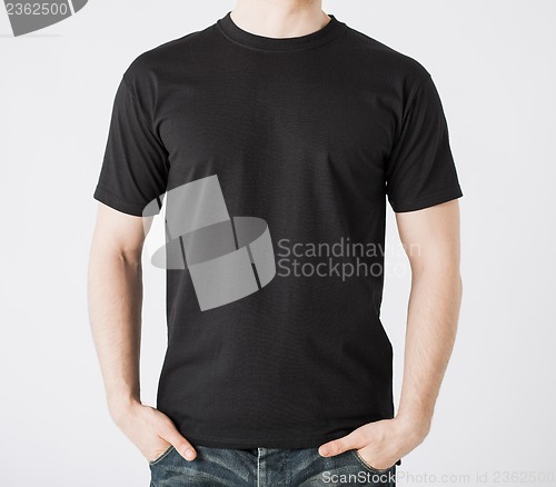 Image of man in blank t-shirt