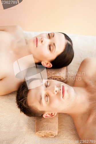 Image of couple in spa