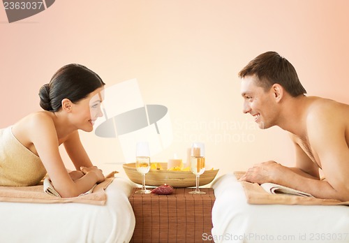 Image of couple in spa