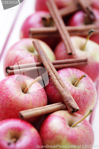 Image of apples with cinnamon