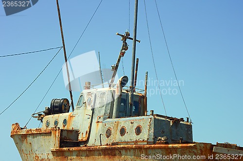 Image of Old rusty boat