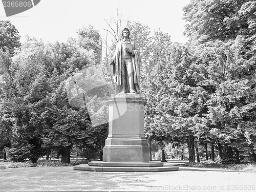 Image of Schiller statue in Frankfurt