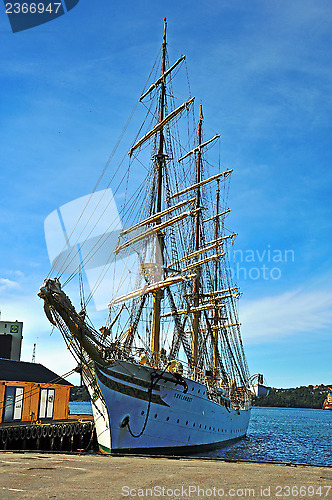 Image of Tall ship