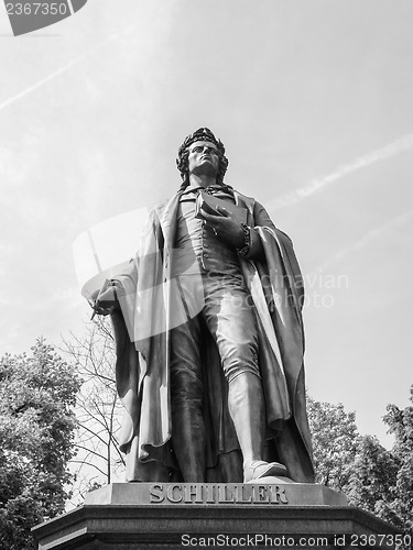 Image of Schiller statue in Frankfurt