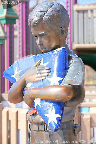 Image of Boy scout statue.