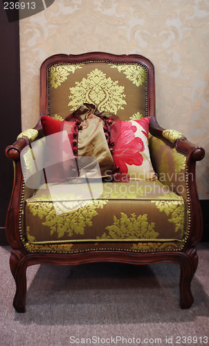 Image of Old-fashioned wooden chair - home interiors