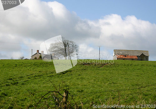 Image of farm on the hill