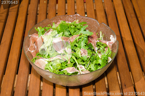 Image of Bowl with fresh salad