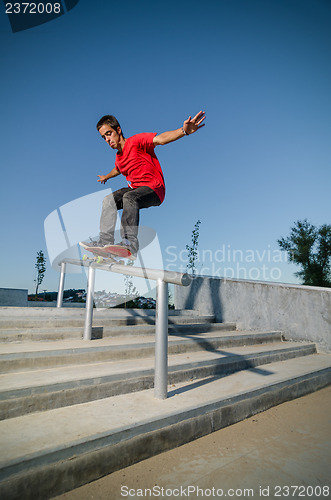 Image of Skateboarder on a grind