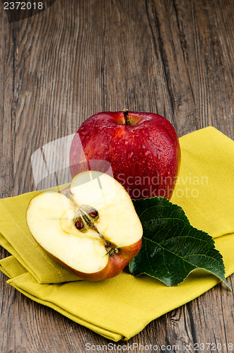 Image of Apples in a napkin
