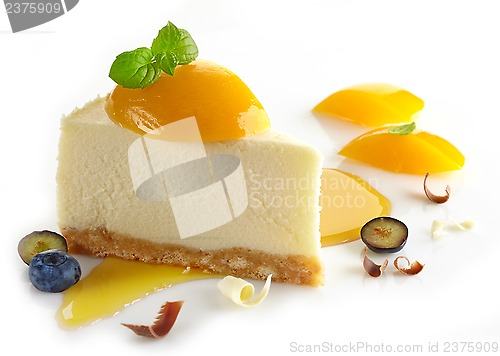 Image of cheesecake with peaches