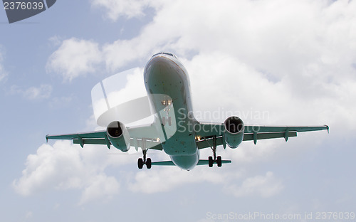 Image of Airplane landing 