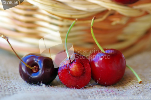 Image of ripe red cherrys on table