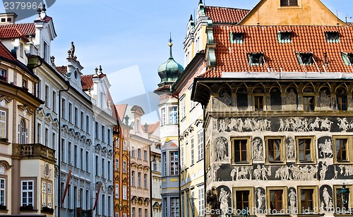 Image of House of the minute