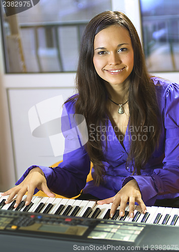 Image of pianist