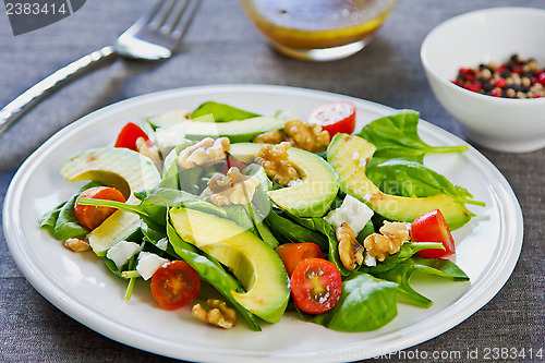 Image of Avocado with Spinach and Feta salad