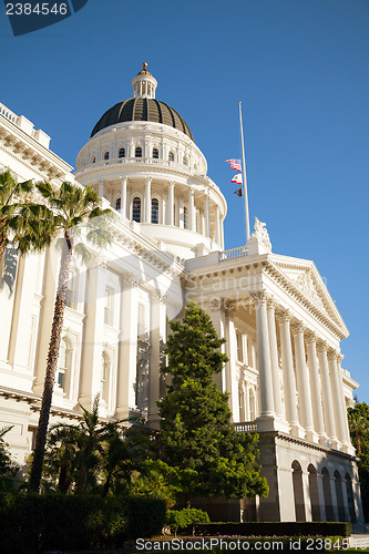 Image of Capitol building in Sacramento, California