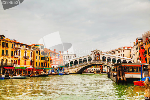 Image of Rialto Bridge (Ponte Di Rialto) on a sunny day