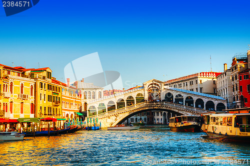 Image of Rialto Bridge (Ponte Di Rialto) on a sunny day